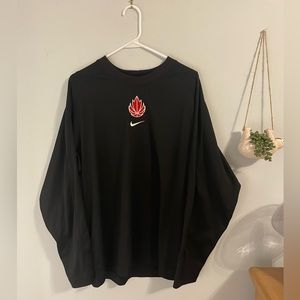 Vintage 90s Nike Basketball centre swoosh long sleeve size M